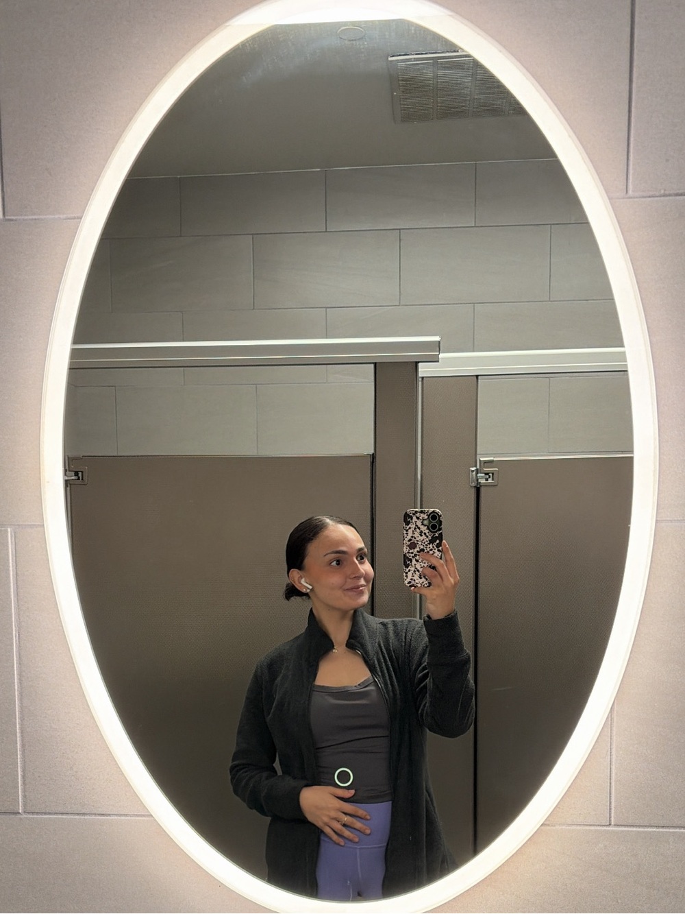 Hey!!! I’m Em! 🥰 - Picture 3 of 10